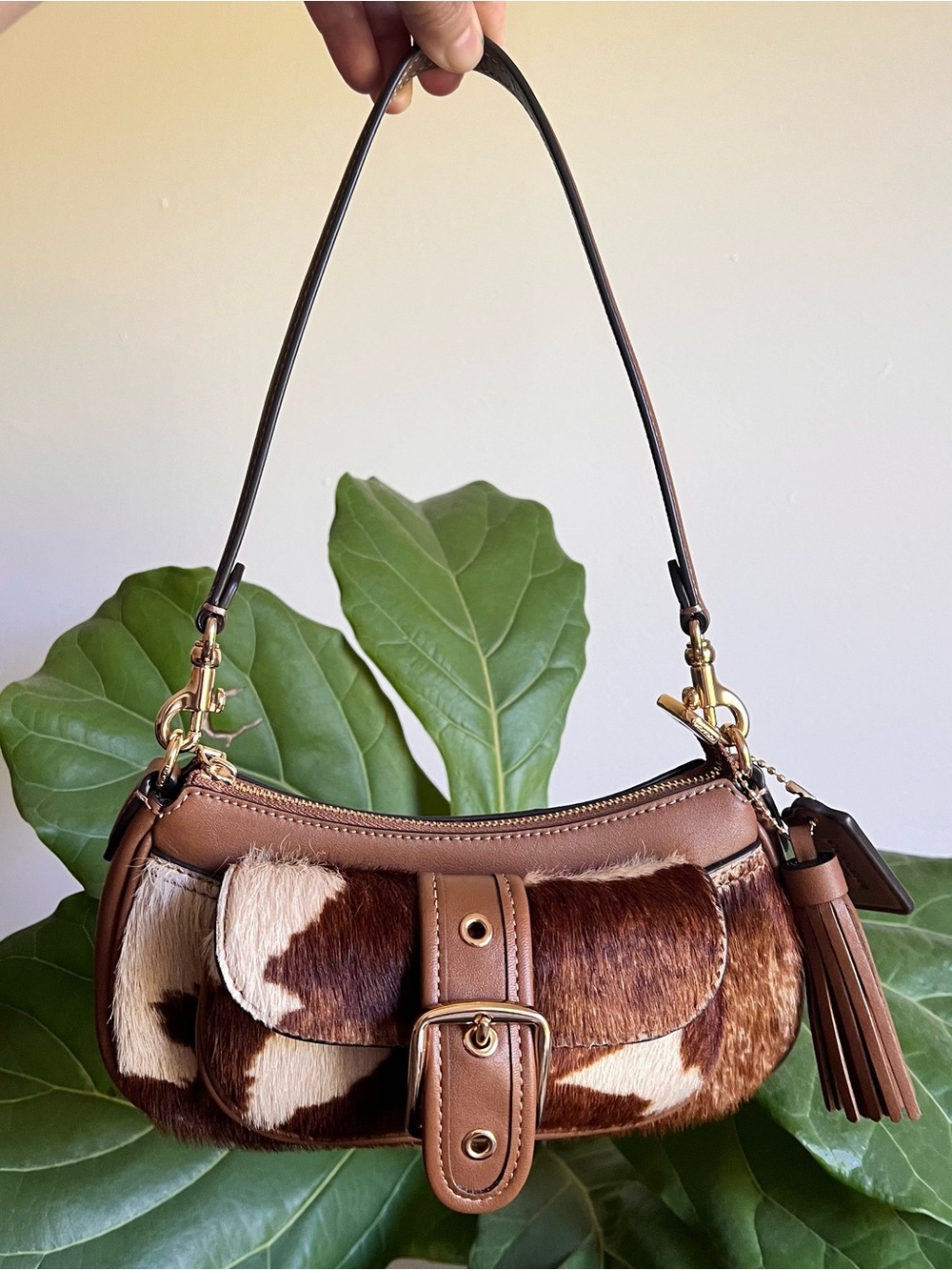 NWT Coach! Ashton Mini Shoulder Bag
In Haircalf With Cow Print - Picture 4 of 9
